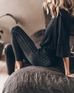 The Black Loose Linen T-Shirt -Modern Ladies Wear Store IMG 2572 5c569272 3d77 443a b6b7 40f4ede1d7e7