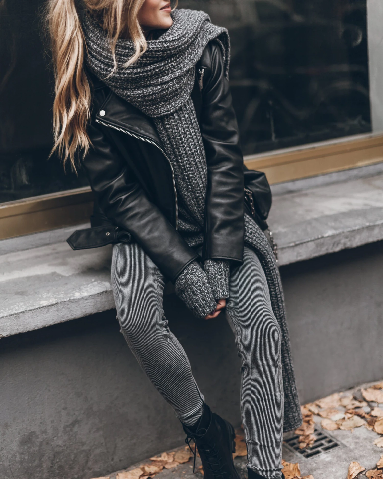 The Dark Ribbed Leggings 6 The Dark Ribbed Leggings - Image 4