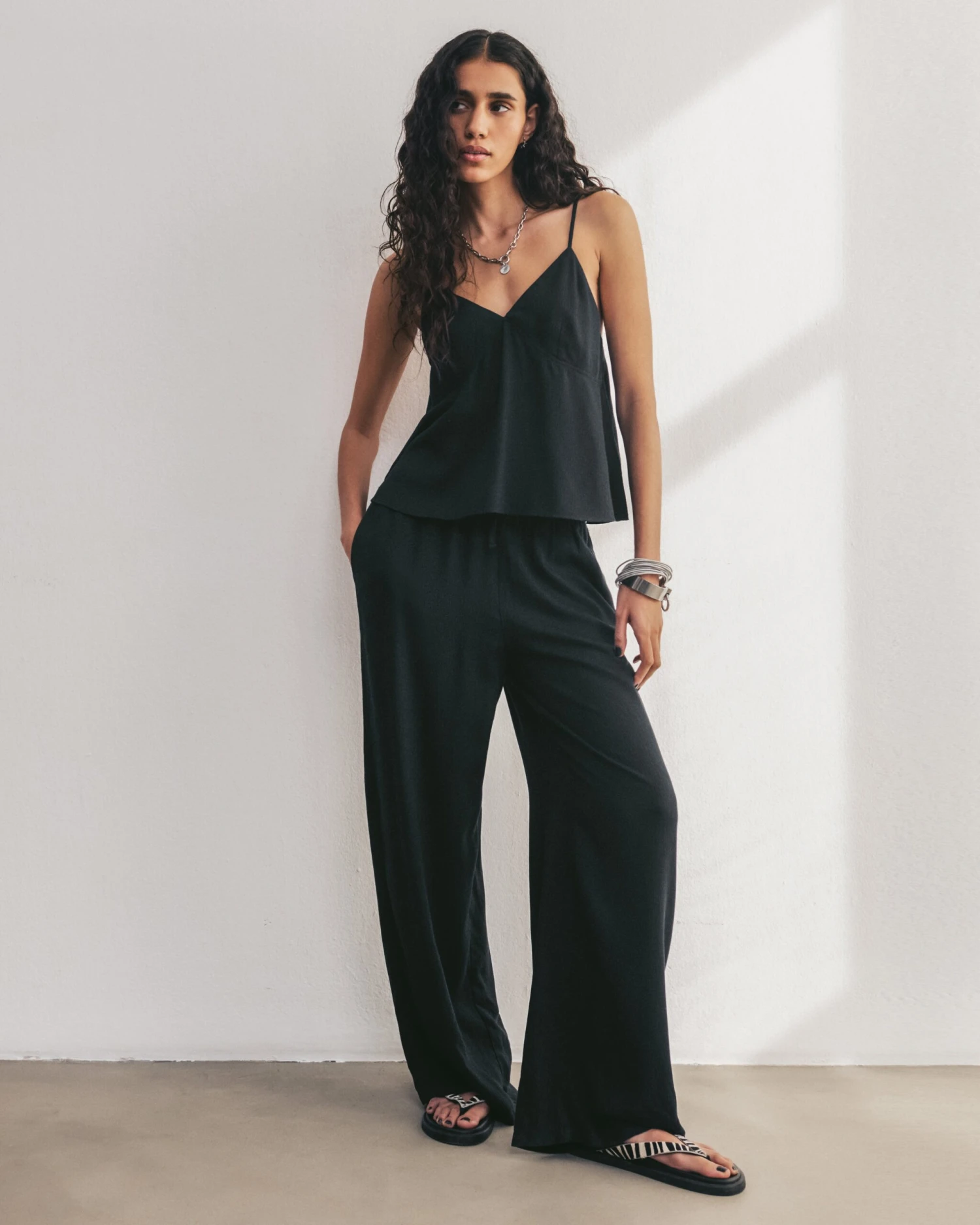 The Black Flowy Pants 8 The Black Flowy Pants - Image 6