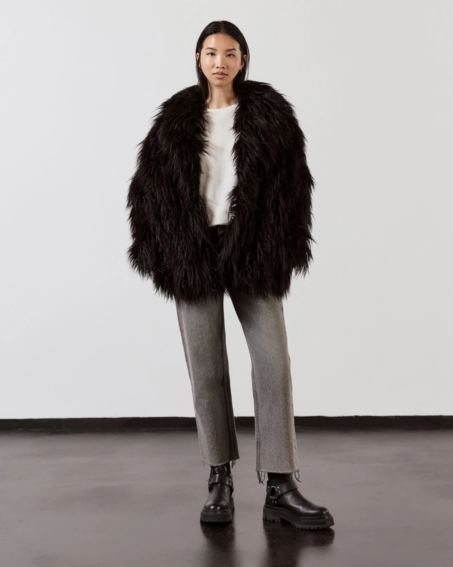 The Black Fluffy Jacket 7 The Black Fluffy Jacket - Image 5