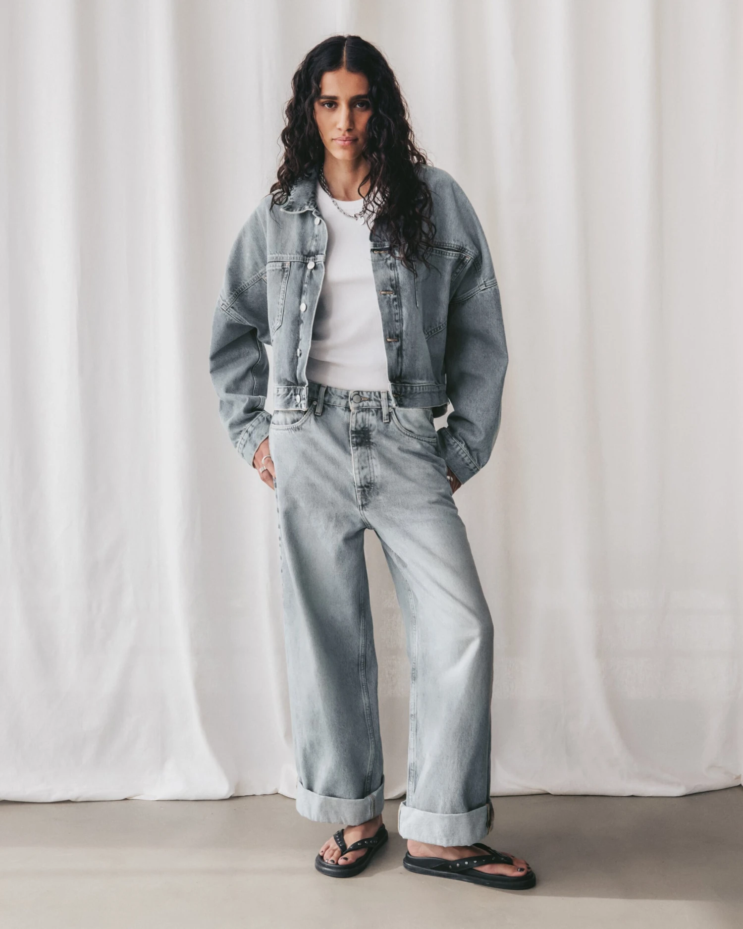 The Blue Cropped Denim Jacket 10 The Blue Cropped Denim Jacket - Image 9