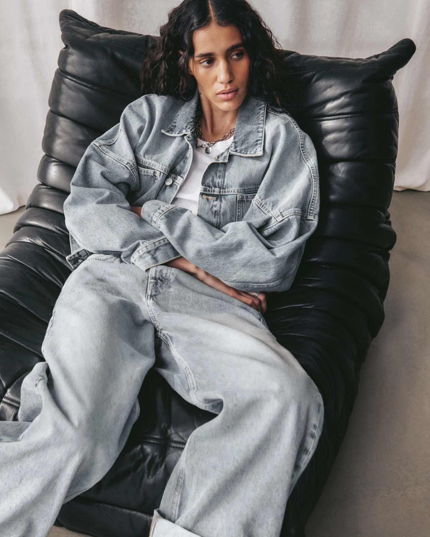 The Blue Cropped Denim Jacket 11 The Blue Cropped Denim Jacket - Image 10