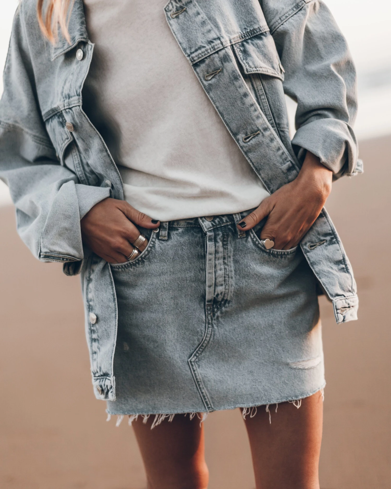The Blue Oversized Denim Jacket 10 The Blue Oversized Denim Jacket - Image 8