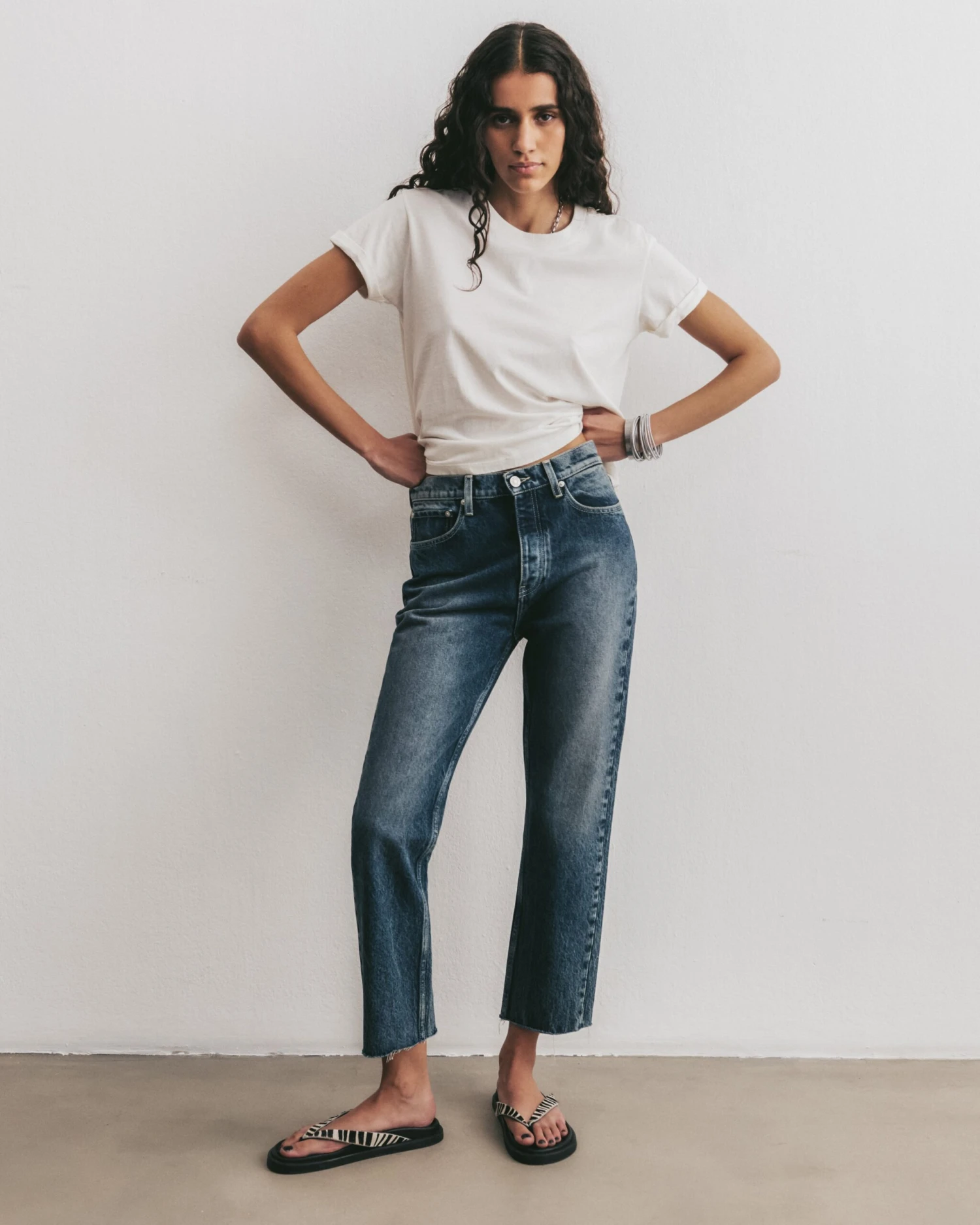 The Dark Blue Regular Jeans 3 The Dark Blue Regular Jeans