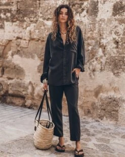 The Dark Loose Lyocell Shirt 12 The Dark Loose Lyocell Shirt -Modern Ladies Wear Store mikuta dark loose lyocell shirt dark chill pants black studded leather sandals model aina 2992