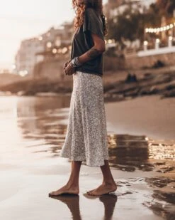 The Light Long Sequin Skirt 15 The Light Long Sequin Skirt -Modern Ladies Wear Store mikuta light long sequin skirt dark faded batwing t shirt model aina 0009