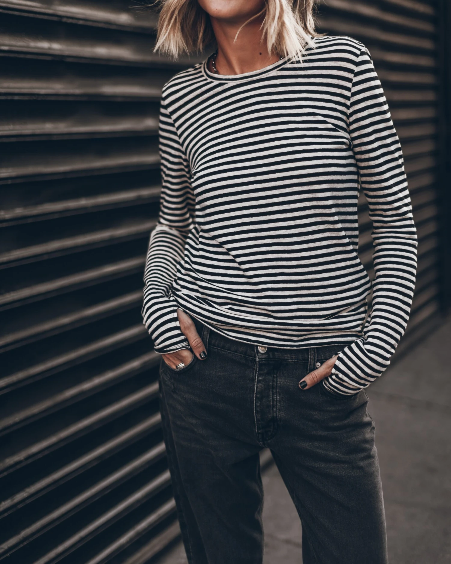 The Striped Thin Linen Longsleeve 8 The Striped Thin Linen Longsleeve - Image 6