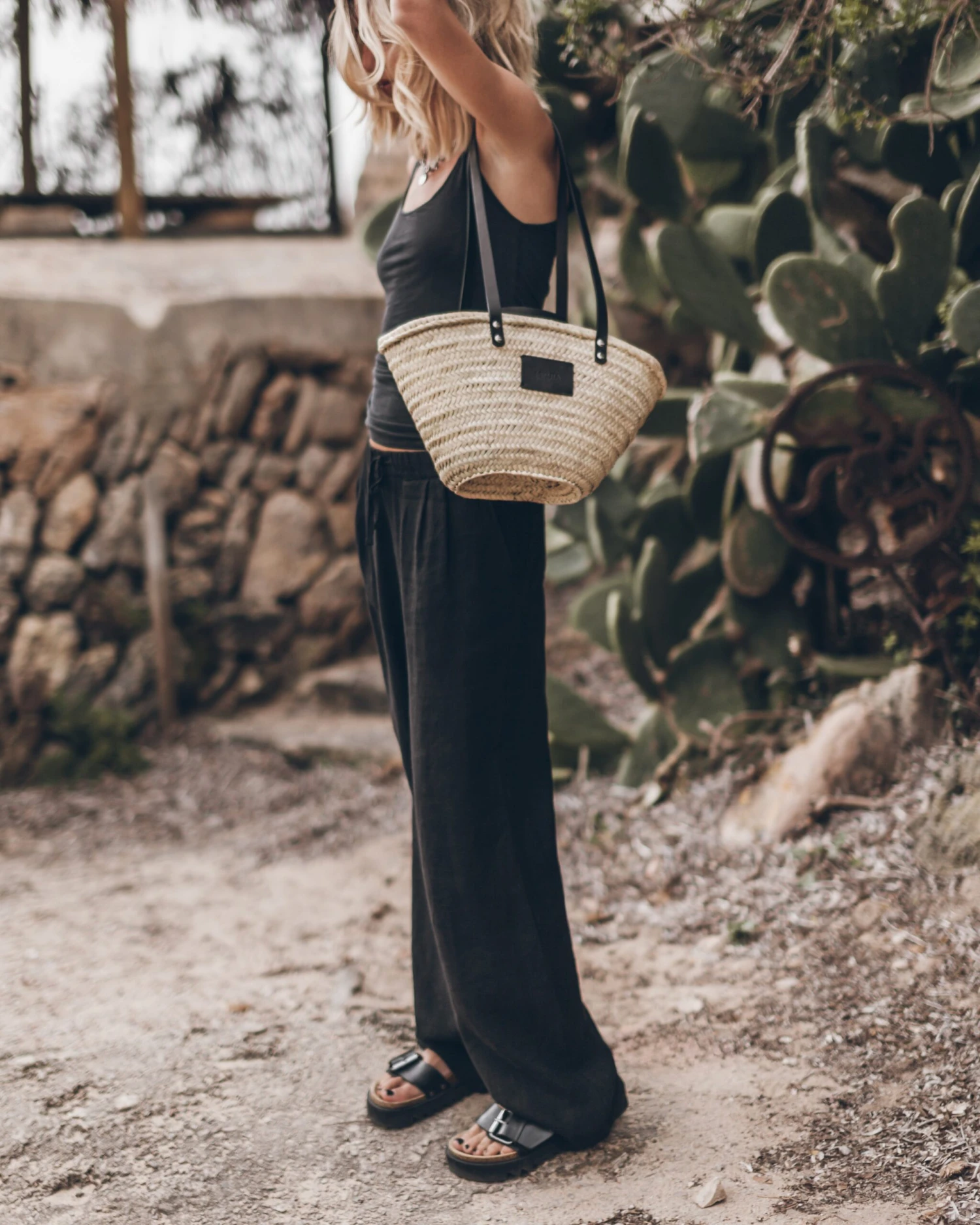 The Black Loose Linen Pants 4 The Black Loose Linen Pants - Image 2