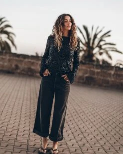 The Black Baggy Jeans 16 The Black Baggy Jeans -Modern Ladies Wear Store mikuta the black sequin blouse the black baggy jeans aina b SS25 1512 1