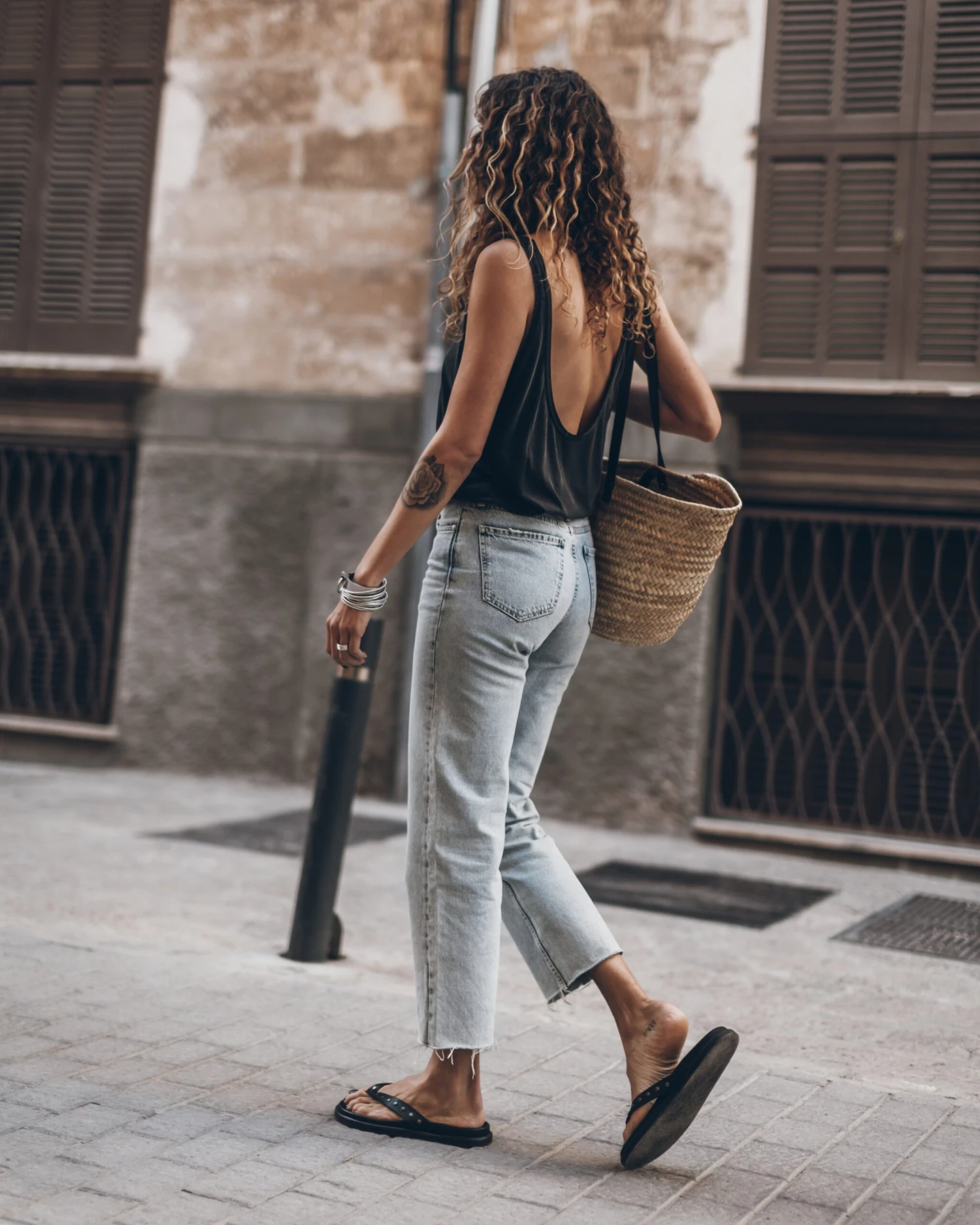 The Blue Cropped Straight Jeans 3 The Blue Cropped Straight Jeans