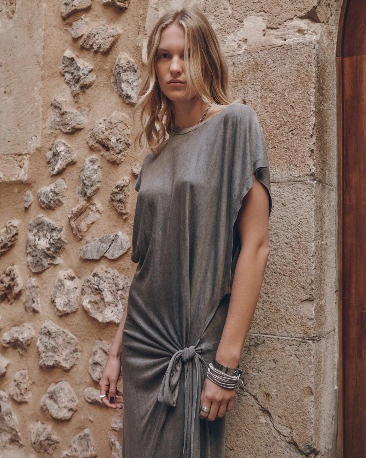 The Dark Faded Long Knotted Batwing Dress 5 The Dark Faded Long Knotted Batwing Dress - Image 3
