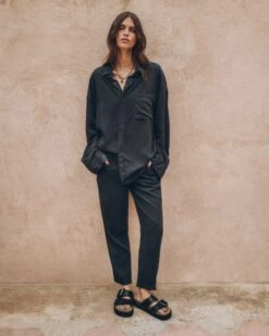 The Dark Chill Pants 18 The Dark Chill Pants -Modern Ladies Wear Store mikuta the dark loose lyocell shirt the dark chill pants the black leather buckle sandals the small cesta bag myriam t SS25 04 2