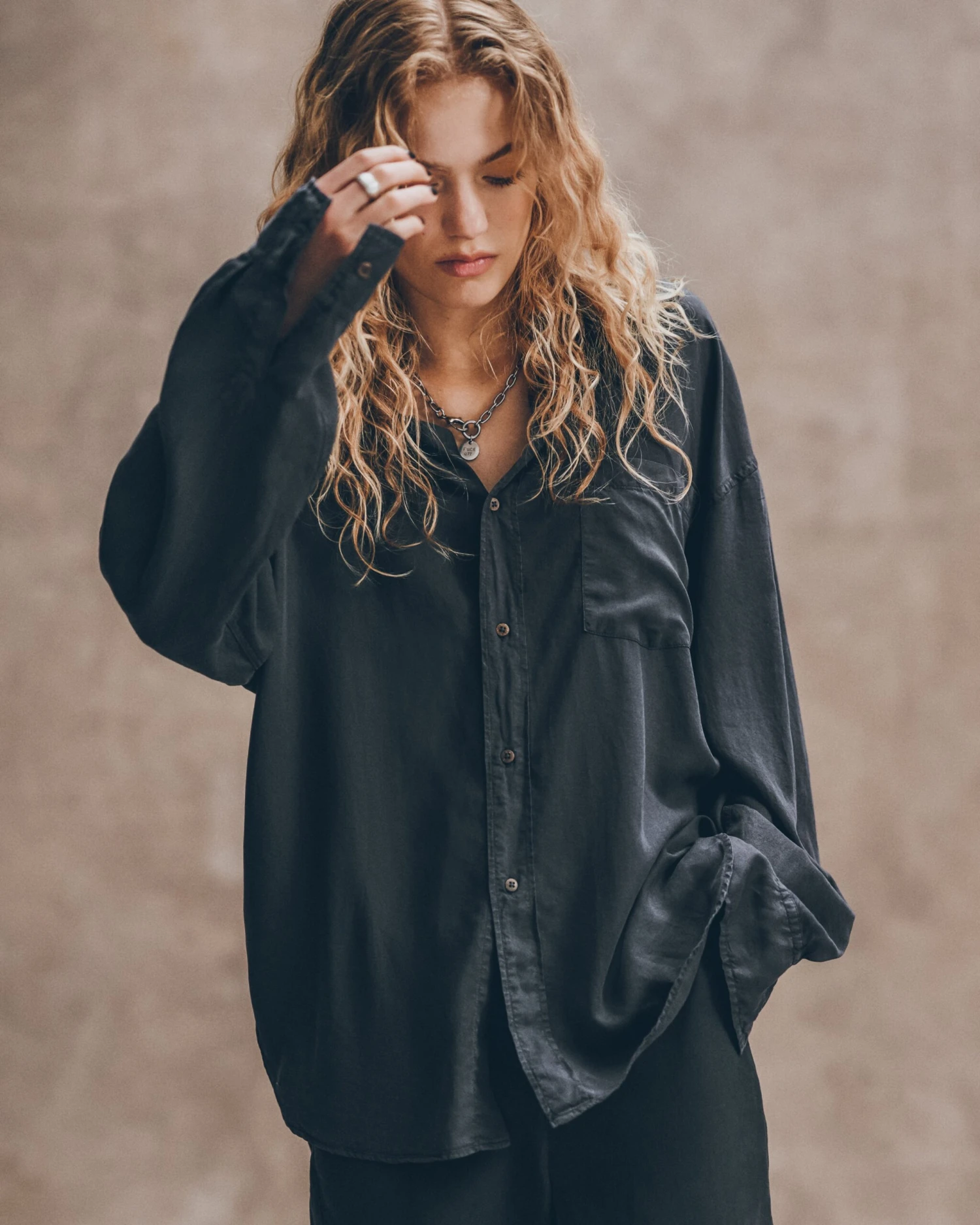 The Dark Loose Lyocell Shirt 3 The Dark Loose Lyocell Shirt