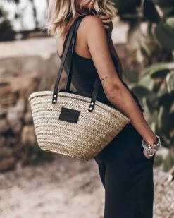 The Black Loose Linen Pants 7 The Black Loose Linen Pants -Modern Ladies Wear Store mikuta the small cesta bag the black loose linen pants the dark regular tank top the black leather buckle sandals 7906