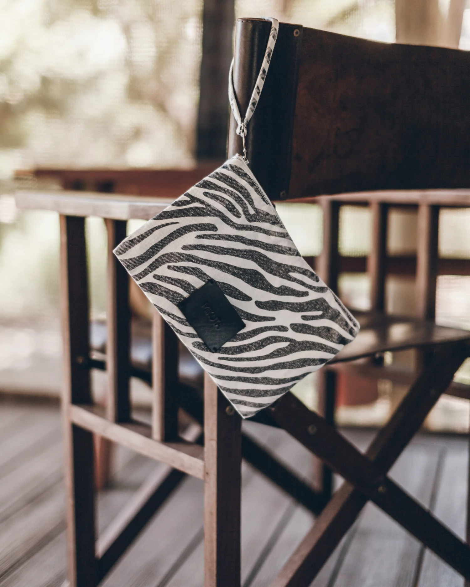 The Zebra Canvas Pouch 4 The Zebra Canvas Pouch - Image 2